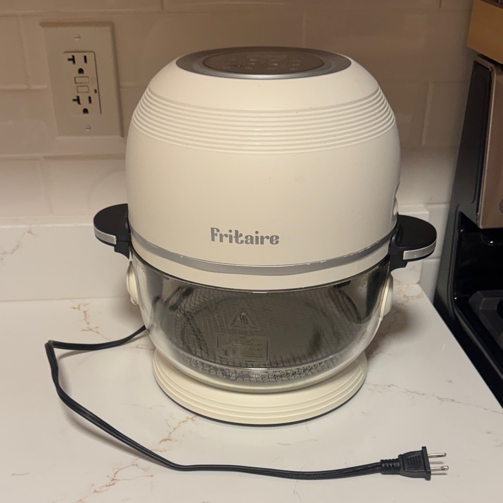 Fritaïre White Countertop Air Fryer
